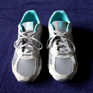 New Balance Response 1.0 Sneakers